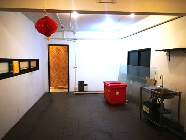 ให้เช่าร้านโครงการ The Hub ชั้น 2 ย่านสะพานควาย - อารี  ติดกับ ธ.ออมสินสำนักงานใหญ่ เหมาะเปิดเป็นร้านอาหาร 