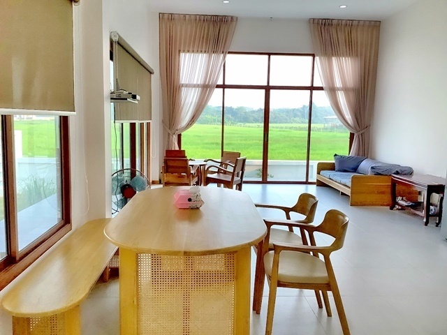 สาธารณูปโภค ครบครัน บ้านเดี่ยวให้เช่า  วิทยาลัยบริหารศาสตร์ 60ตรว.สันทราย รร.บ้านเมืองขอน 152ตรม. 3นอน 2น้ำ 2จอดรถ 3แอร์ 