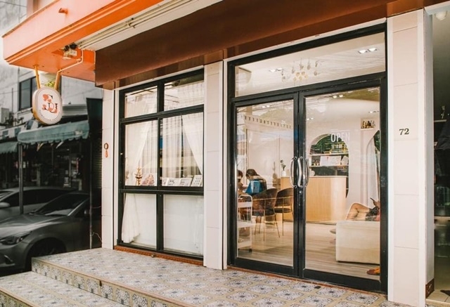 เซ็งร้านทำเล็บ ต่อขนตา ลิฟติ้ง สปา 42ตรม. BTS ช้างเอราวัณ 18ตรว.1ห้อง 1น้ำ 2จอดรถ 2แอร์ อุดมเดช 