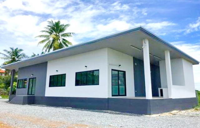 ออฟฟิศชั้นเดียว LAB มหาลัยมหิดล 4 กม. ตลาดนัดคลองโยง 50ตรว. 200ตรม. 4นอน 2น้ำ 10จอดรถ 8แอร์