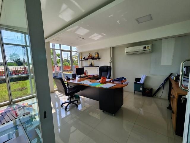 ให้เช่าโรงงาน 4,500 ตรม พื้นที่สีม่วง มีใบ รง .4 ติดเครน 4 ตัว ใกล้ โรงงาน BYD อำเภอนิคมพัฒนา ระยอง รหัสRK336