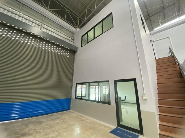 รหัส RK337 ให้เช่าโกดังใหม่โกดังสูง 8 ม. 400 ตารางเมตร ไฟ 3เฟส กล้องCCTVรอบโกดัง ใกล้ตลาดไท รถคอนเทนเนอร์เข้า-ออกได้สะดวก 