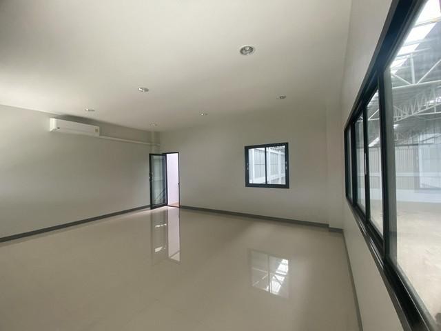 รหัส RK337 ให้เช่าโกดังใหม่โกดังสูง 8 ม. 400 ตารางเมตร ไฟ 3เฟส กล้องCCTVรอบโกดัง ใกล้ตลาดไท รถคอนเทนเนอร์เข้า-ออกได้สะดวก 