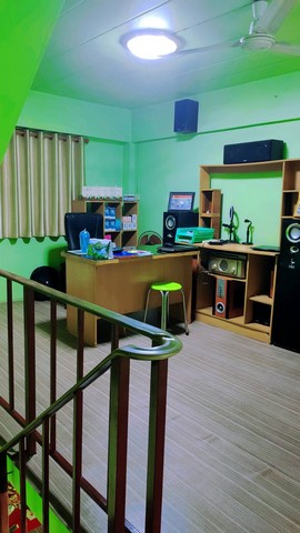 ขายบ้านด่วน อาคารพานิชย์ 2 ชั้นครึ่ง อำเภอท่าม่วง จังหวัดกาญจนบุรี