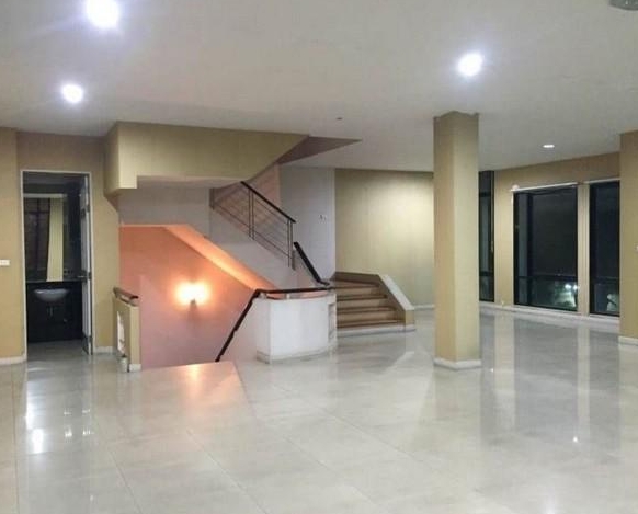  ให้เช่าโฮมออฟฟิศ 4 ชั้น บ้านกลางกรุง Office Park บางนา-ตราด กม 3 ตรงข้ามโรงพยาบาลไทยนครินทร์