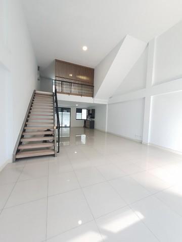  ขายโฮมออฟฟิศ 4.5 ชั้น โครงการเนอวานา แอท เวิร์ค สไตล์ Loft 