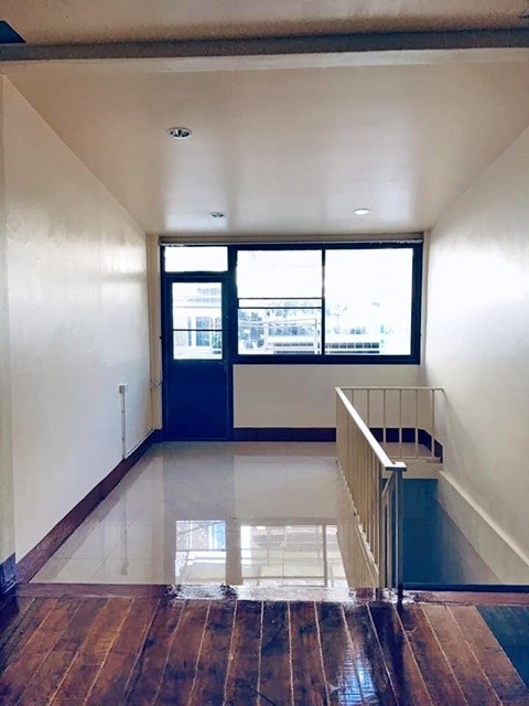 หัวลำโพง ตึกแถว 3 ชั้น พักอาศัย ออฟฟิศ MRT สามย่าน สยามสแควร์วัน 15ตรว.155ตรม. 2นอน 2น้ำ 1จอดรถ 2แอร์