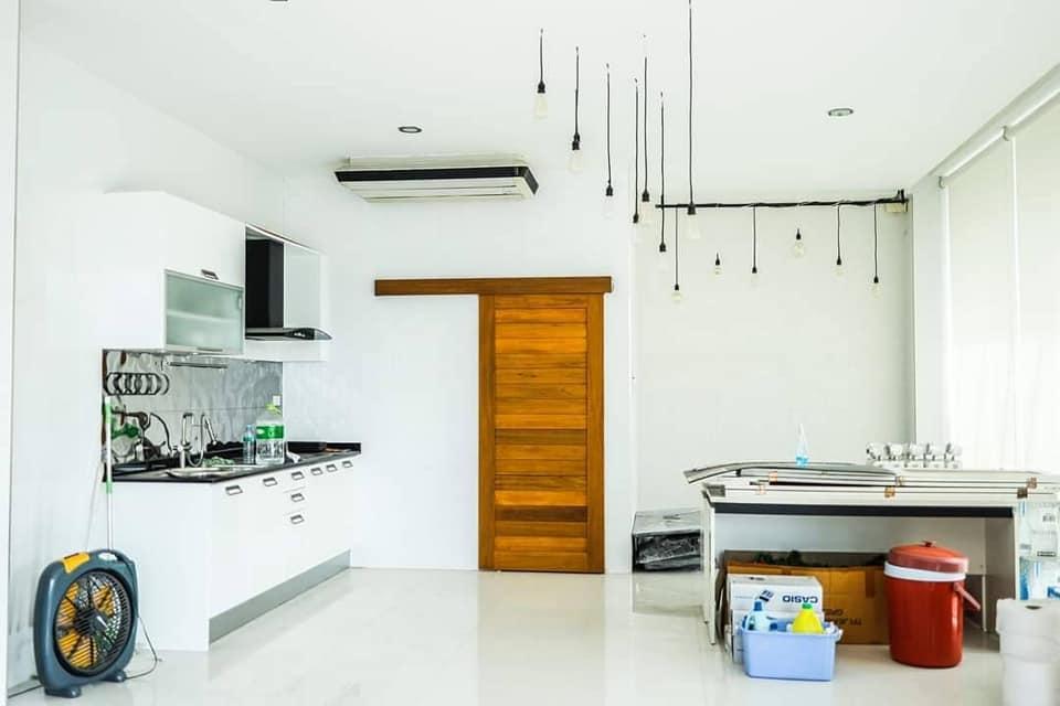 EPL-WH0553 ขายโกดังสภาพดี อยู่ที่ศูนย์เซียงกงรังสิตศูนย์ใหม่ พื้นที่ 255 ตรว. คลองหนึ่ง ใกล้ฟิวเจอรพาร์ทรังสิต เข้ากรุงเทพง่ายผ่านโทลล์เวย์ 