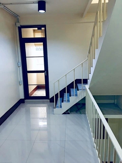  สยามสแควร์วัน MRT หัวลำโพง สามย่าน ตึกแถว 3 ชั้น พักอาศัย ออฟฟิศ 16ตรว.160ตรม. 2นอน 2น้ำ 1จอดรถ 2แอร์