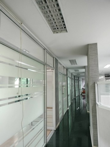 ให้เช่าพื้นที่สำนักงาน ชั้น 2 พื้นที่ 250 ตรม. อาคารดีสินชัย พระราม3 เหมาทำออฟฟิต หรือคลีนิค ใกล้ BRT สถานีเจริญราษฏร์ ประมาณ 100 เมตร