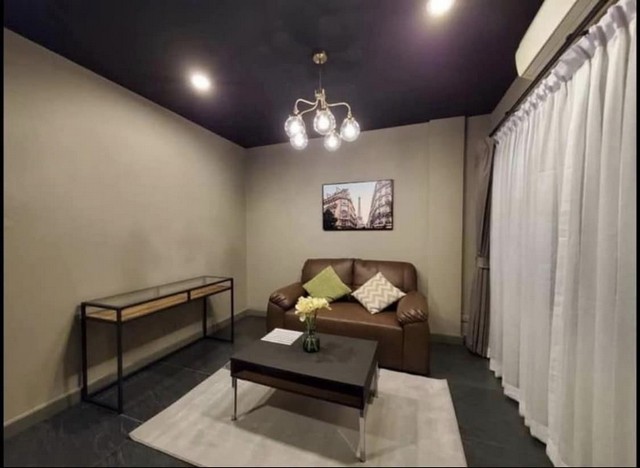 ให้เช่าทาวน์โฮม 3 ชั้น 3 ห้องนอน หมู่บ้าน Town Plus พระราม 9 กรุงเทพกรีทา ซอย 7 ตกแต่งสวยพร้อมอยู่ 