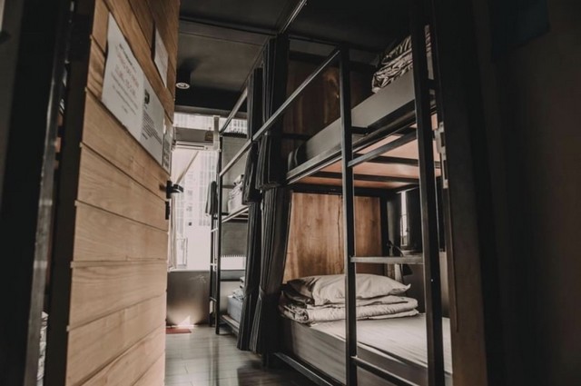 กิจการที่เคยทำเป็นตึกแถวหนึ่งห้อง  อาคารพาณิชย์ 5 ชั้นมีดาดฟ้า สีลม บางรัก กรุงเทพ