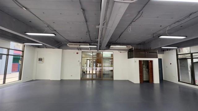 ให้เช่าอาคารสำนักงาน7 ชั้น มีลิฟท์ ย่านคลองสาน เจริญนคร กรุงธนบุรี พื้นที่ใช้สอยประมาณ 1,000 ตรม. จอดรถได้ประมาณ 8-10 คัน 