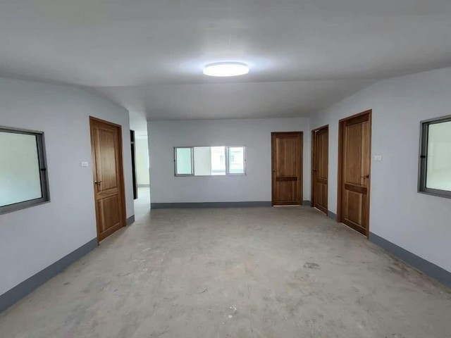 ขายโกดังพร้อมสำนักงาน เนื้อที่ 100 ตรว. พื้นที่ประมาณ 700 ตรม. บางบอน 3