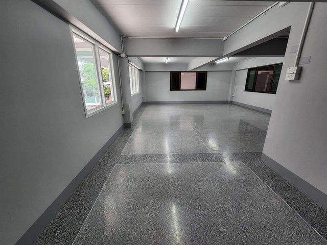 ขายโกดังพร้อมสำนักงาน เนื้อที่ 100 ตรว. พื้นที่ประมาณ 700 ตรม. บางบอน 3