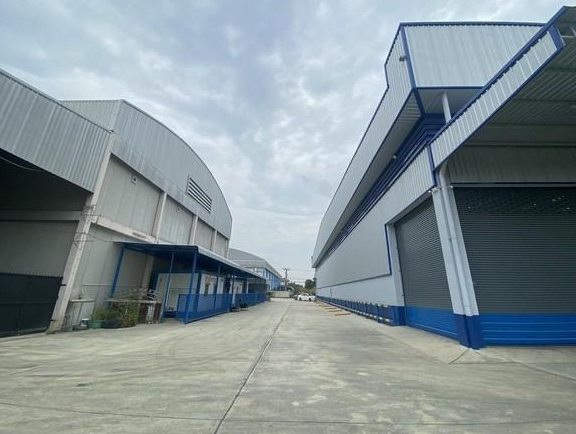  ให้เช่าโกดังใหม่ 400 และ 600  ตรม ย่านรังสิต ใกล้ตลาดไท