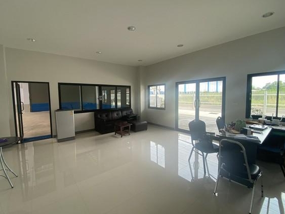  ให้เช่าโกดังใหม่ 400 และ 600  ตรม ย่านรังสิต ใกล้ตลาดไท