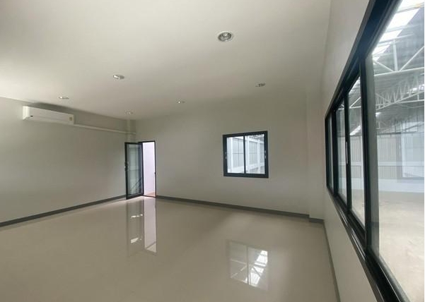  ให้เช่าโกดังใหม่ 400 และ 600  ตรม ย่านรังสิต ใกล้ตลาดไท