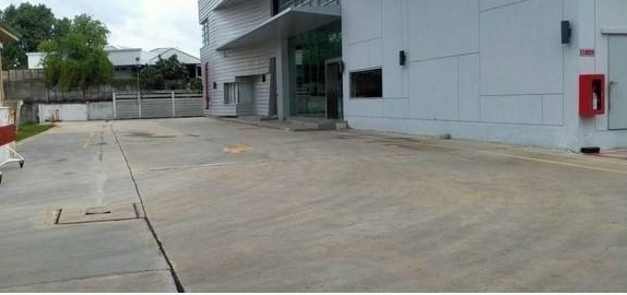  ให้เช่าโกดัง มีห้องเย็นและห้อง Chill พื้นที่ 1,070 ตร.ม. ย่านประชาชื่น บางซื่อ