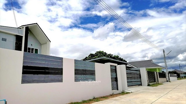 ขายบ้านสองชั้นหลังใหญ่ อ.สันป่าตอง จ.เชียงใหม่