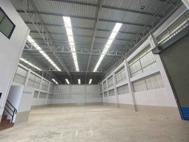 EPL-WH0557 ให้เช่าโกดังใหม่โกดังสูง 8 ม. ใกล้ตลาดไท 400 ตารางเมตร ออฟฟิศ 2ชั้น ไฟ 3เฟส กล้องCCTVรอบโกดัง รถคอนเทนเนอร์เข้า-ออกได้สะดวก