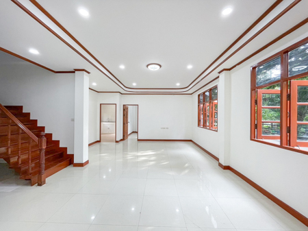 ขายที่ดินสวยติดกับโครงการดอยคำฮิลล์ไซด์ ทำเลดี 99 ตร.ว. ต.หนองหาร อ.สันทราย จ.เชียงใหม่   