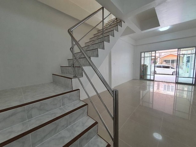 หมู่บ้านเหนือฟ้าโฟร์ ลดแสน จาก 1,790,000 บาท เหลือเพียง 1,690,000 บาท เท่านั้น 