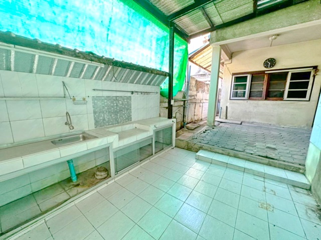 เย็นอากาศ MRT ลุมพินี ถูกสุดลดครั้งที่3  ให้เช่าบ้าน 2หลัง 3ชั้น 137 ตรว. 810ตรม. 9นอน 9น้ำ สวนเบญจกิติ  ลุมพินี