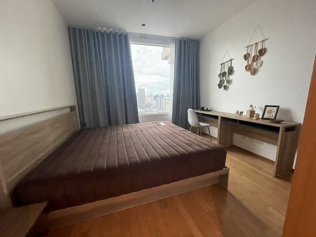The Empire Place  2 Bedroom  ชั้น 25  BTS ช่องนนทรี