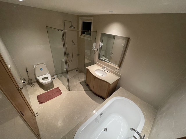 The Empire Place  2 Bedroom  ชั้น 25  BTS ช่องนนทรี