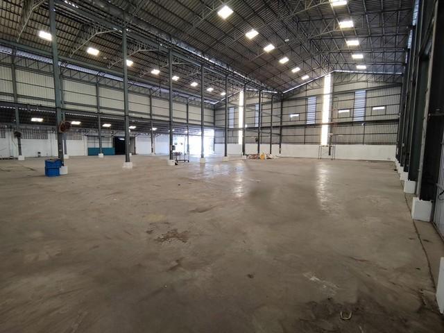 ให้เช่าโกดังมีออฟฟิศ ถ.เศรษฐกิจ1 กระทุ่มแบน สมุทรสาคร พื้นที่ใช้สอย 1,900 ตรม.  ไฟฟ้า 3 เฟส ติดถนนใหญ่ 6 เลน อยู่ใกล้แยกสาย 5 