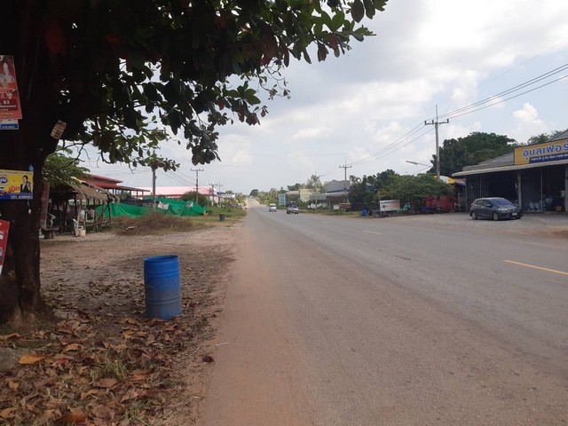 ขายที่ดินพร้อมโกดัง 3-3-83 ไร่  ตรงข้าม ธกส.วังสามหมอ จ.อุดรธานี  ZE553