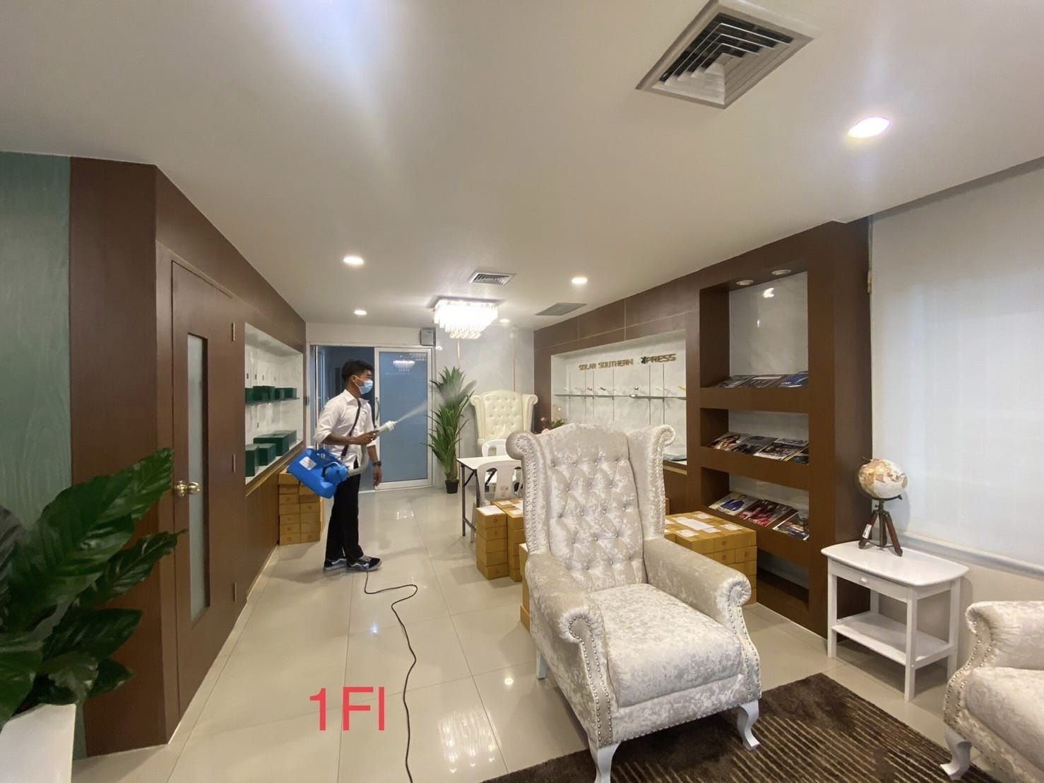 ขายอาคารสำนักงาน 5 ชั้น 790 ตรม. พร้อมลิฟท์ ถนนนวลจันทร์29 ใกล้เลียบด่วน เกษตรนวมินทร์ รวมเฟอร์นิเจอร์ พร้อมใช้งาน ที่จอดรถเยอะ 