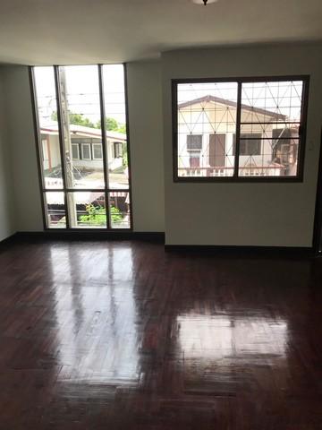 C3921 ให้เช่าและขายทาวน์โฮม 3 ชั้น พหลโยธินซอย63 รีโนเวทใหม่ ใกล้BTSพหลโยธิน59