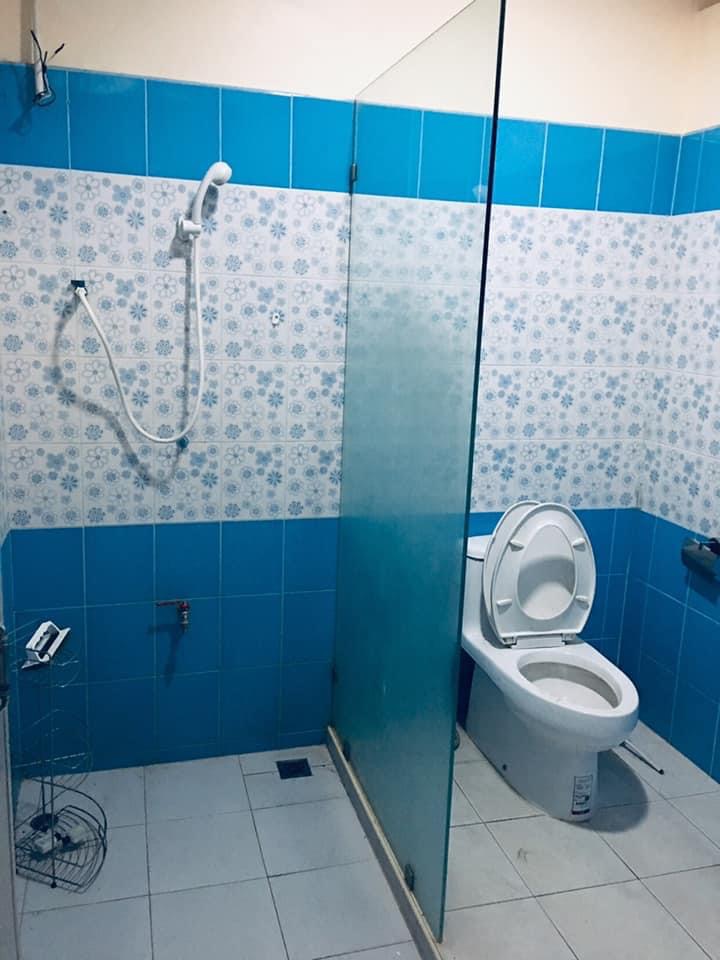 ให้เช่าตึกแถว 3 ชั้น เนื้อที่ 12 ตารางวา  ถนนบรรทัดทอง ซอยสองพระ เหมาะสำหรับอยู่อาศัย ทำโกดังเก็บของ ออฟฟิศขนาดเล็ก สต็อกสินค้า