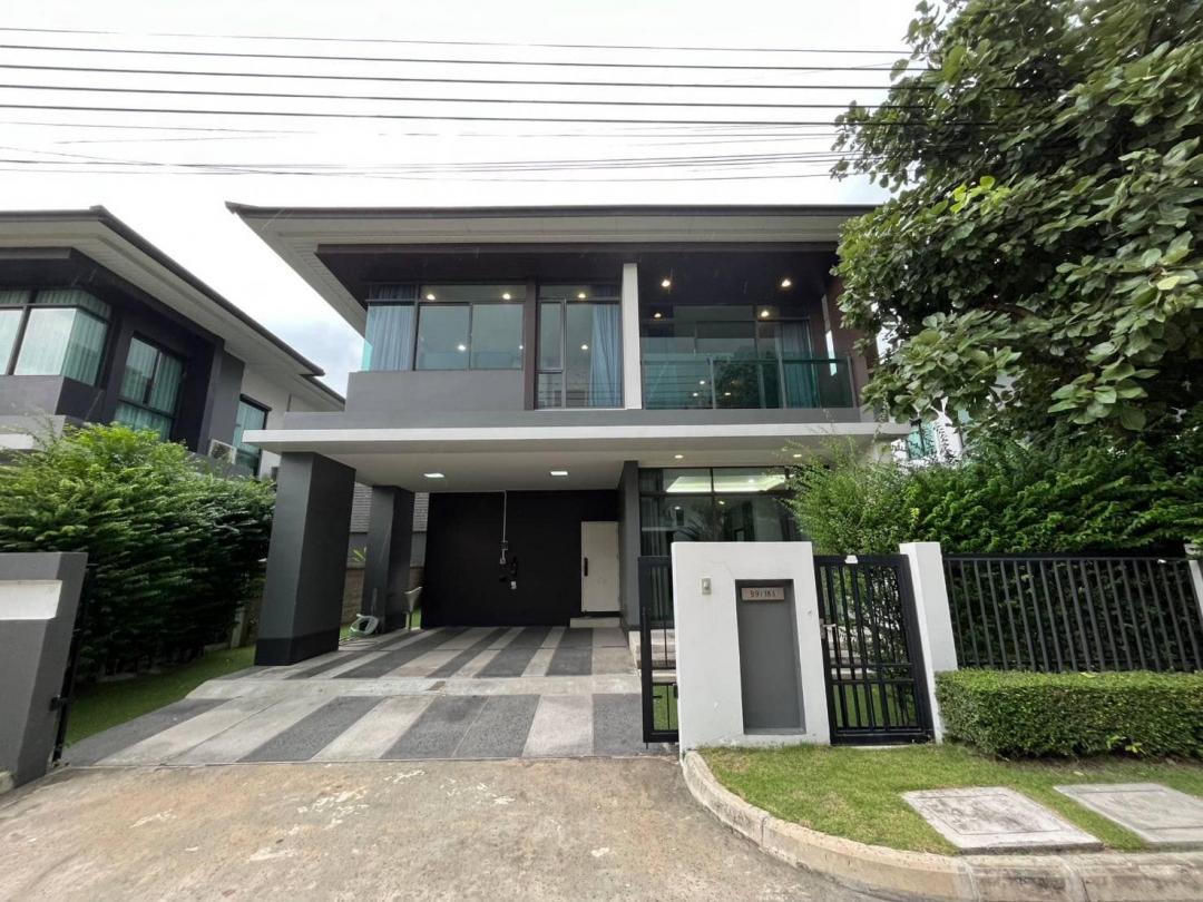ให้เช่าบ้านเดี่ยว 2 ชั้น ซอยกรุงเทพกรีฑา15ทับ1 หมู่บ้านเศรษฐสิริ กรุงเทพกรีฑา  พื้นที่สอย 195 ตรม. 3 ห้องนอน 3 ห้องน้ำ ใกล้โรงเรียนนานาชาติ