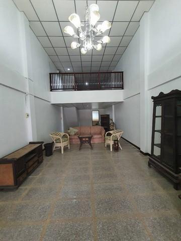 ให้เช่าอาคาพาณิชย์ 3ชั้น 2 หลัง เนื้อที่ 24 ตารางวา และ 27 ตารางวา ทำเลดีทำการค้าได้ ริมถนนหนามแดง-บางพลี สมุทรปราการ