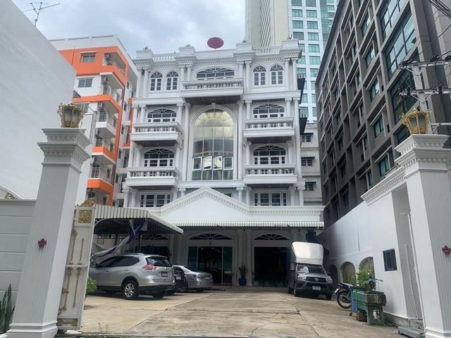 ให้เช่าอาคารสำนักงาน 6 ชั้น เนื้อที่ 274 ตารางวา  20 ห้องน้ำ ที่จอดรถ 6-8 คัน ถนนเจริญนคร คลองสาน ใกล้ไอคอนสยาม ใกล้สาทร