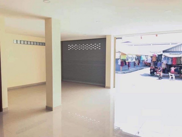 ให้เช่า ตึกแฝด 3 ชั้น พาณิชย์ 2 ห้องตึกใหม่ ตลาดประตูก้อม เชียงใหม่