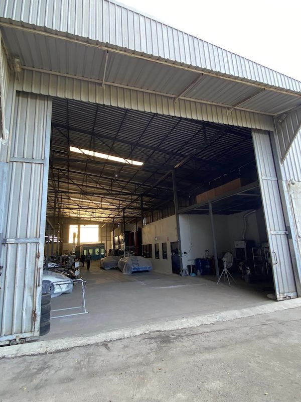 BH2499 ให้เช่าอาคารโชว์รูม 2 ชั้นขนาด 1000 ตรม ตกแต่งสวยงาม ติดถนนใหญ่เกษตรนวมินทร์