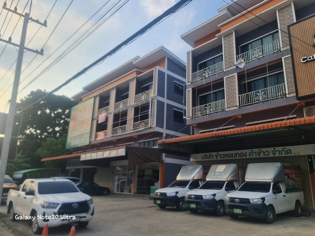 ขาย โฮมออฟฟิศ ใจกลางเมืองปทุมธานี Renovate ใหม่สวยๆ ราคาเพียง 8.5 ลบ. ทำเลดีมากติดถนน 6 เลน มีที่จอดรถ