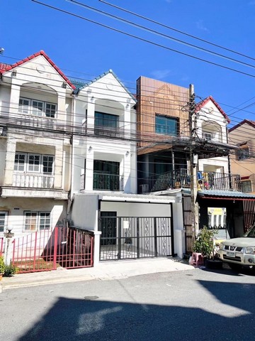 นชลดดา  ทาวน์โฮม3ชั้น แต่งใหม่ สวย ทำเลดี   ซอยสายไหม34 ใกล้ตลาดเอซีสายไหม