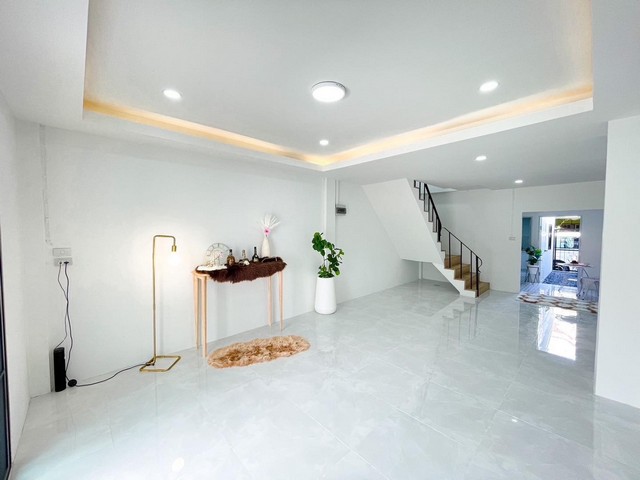 นชลดดา  ทาวน์โฮม3ชั้น แต่งใหม่ สวย ทำเลดี   ซอยสายไหม34 ใกล้ตลาดเอซีสายไหม
