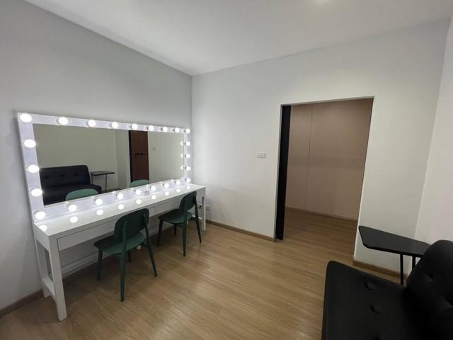 EPL-BR0019 ให้เช่าโฮมออฟฟิศ ย่านพระราม9  ซ.เสรี8 เนื้อที่ 80ตร.วา ขนาด647.3ตร.ม. 4ห้อง 2พื้นที่กว้าง 6 ห้องน้ำ ให้เช่าอาคารเปล่าไม่มีเฟอร์ 