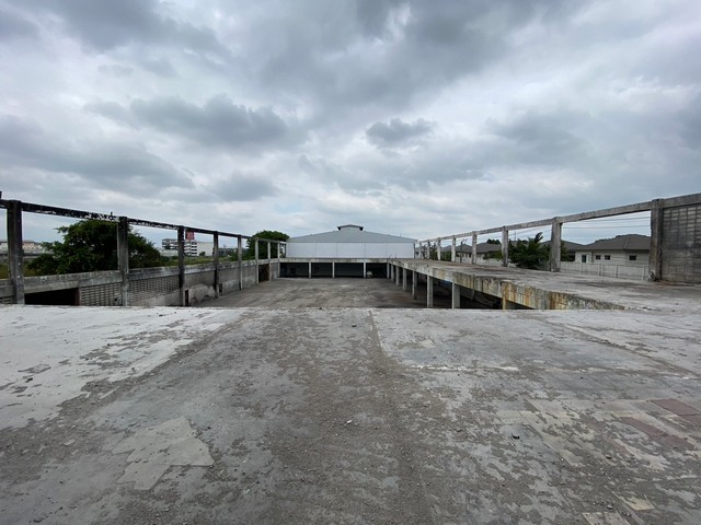 ขายโรงงานพร้อมอาคารสำนักงาน 6 ชั้น เนื้อที่ 2 ไร่ 3 งาน มีใบอนุญาติ รง.4 ซอยกิ่งแก้ว ถนนบางพลี-กิ่งแก้ว