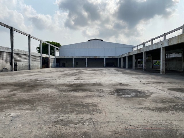 ขายโรงงานพร้อมอาคารสำนักงาน 6 ชั้น เนื้อที่ 2 ไร่ 3 งาน มีใบอนุญาติ รง.4 ซอยกิ่งแก้ว ถนนบางพลี-กิ่งแก้ว