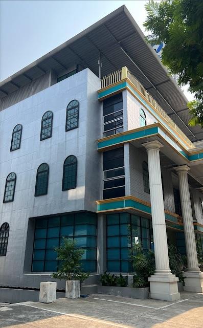 C3959 ให้เช่าอาคาร 4 ชั้น พื้นที่ 1800 ตรม พร้อมลิฟท์ ริมถนนย่านพระราม 9 ใกล้เดอะไนน์ ที่จอดรถ 10 คัน เหมาะทำออฟฟิศ คลินิคความงาม