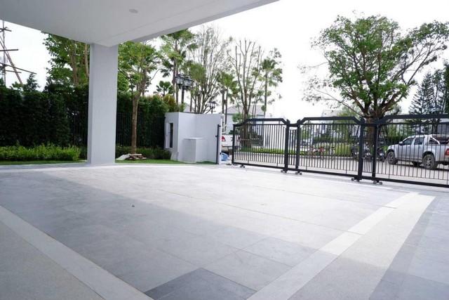 ให้เช่า/ขายทาวน์โฮม 3 ชั้น พื้นที่ใช้สอย 150 ตร.ม.  3 ห้องนอน 3 ห้องน้ำ  โครงการบ้านกลางเมือง นวมินทร์ 42 ตรงข้ามตลาดอินทรารักษ์