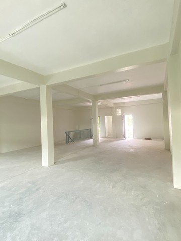 ขายอาคารพาณิชย์ 4 ชั้น รวมดาดฟ้า 2 คูหา ติดถนนใหญ่ถ.บรมราชชนนี