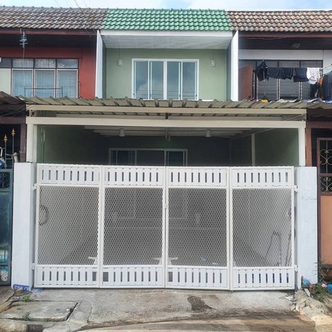 ทาวน์เฮ้าส์ 2 ชั้น หมู่บ้านเทพบัวทอง หัวถนน ทางไปชัยพฤกษ์ ออกไปแจ้งวัฒนะหรือเข้าเมืองไปกาญจนาภิเษก